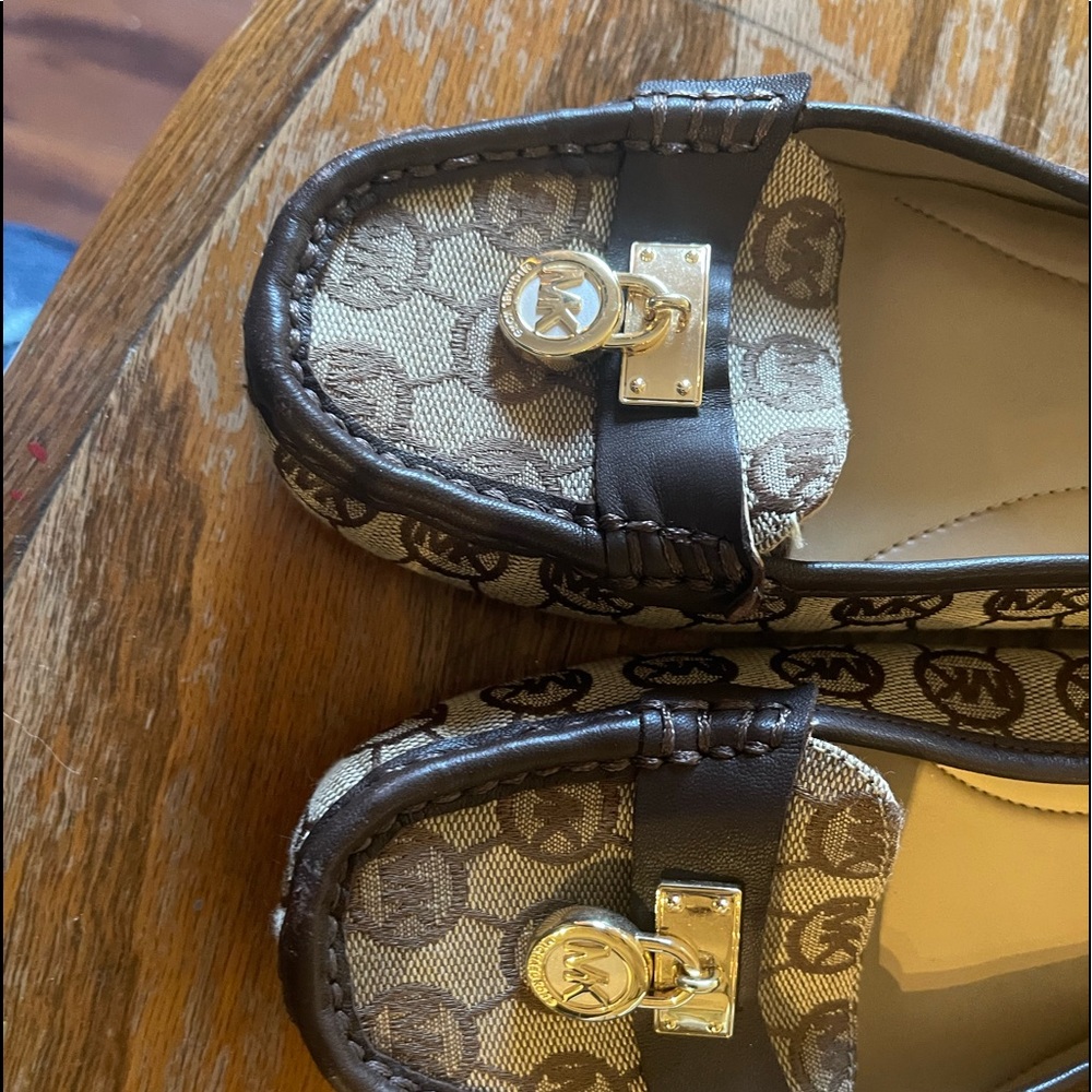 Michael Kors Signature Loafers Size 8